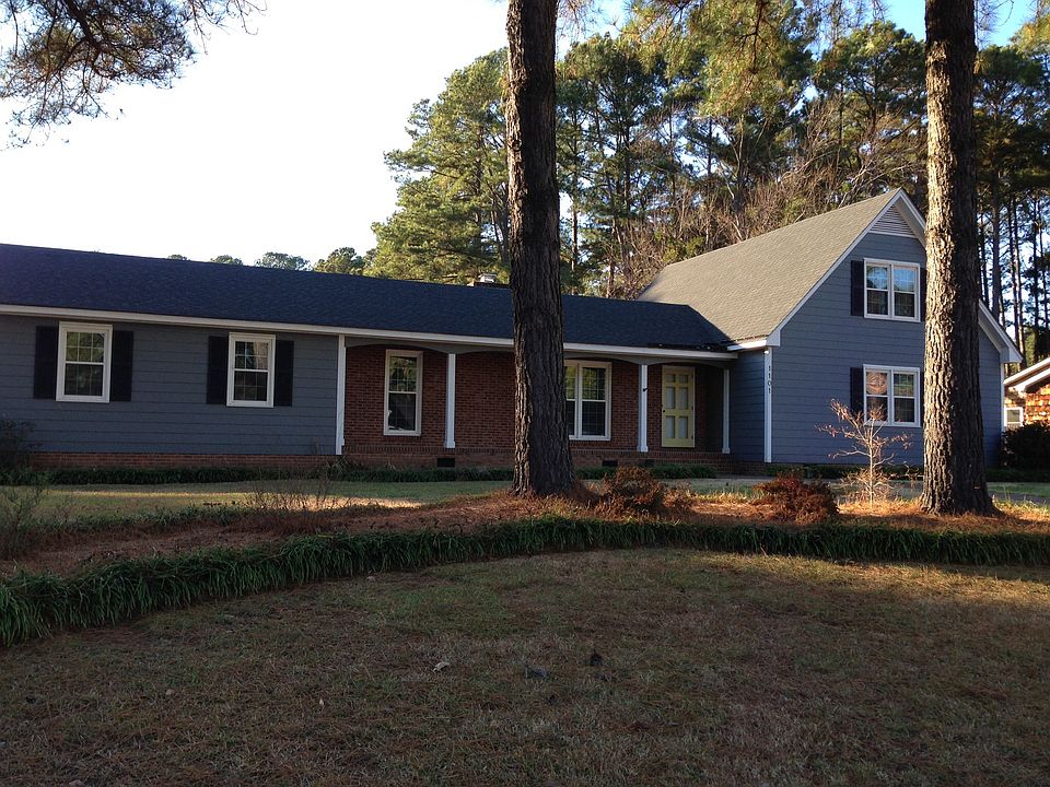 Brookside Manor