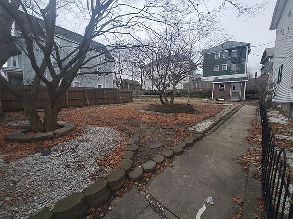 5th image of 17 Reynolds St