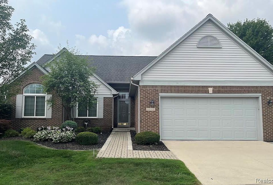 1st image of 61315 Wedgewood Dr #18