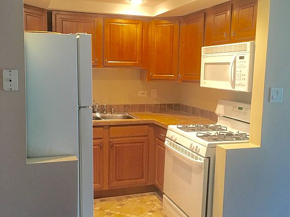 5th image of 9146 W 140th St APT 1SW