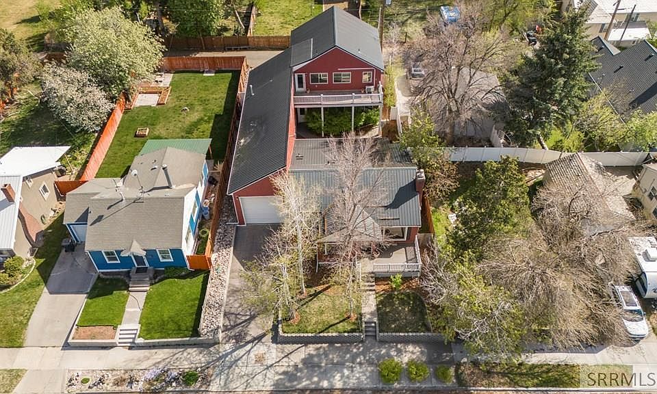 1st image of 528 10th St