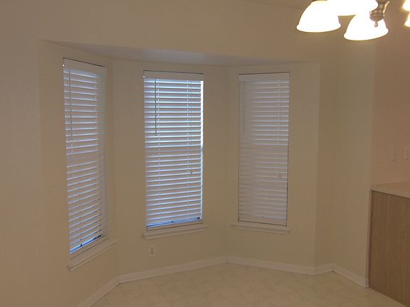 5th image of 4510 Fawn Dr