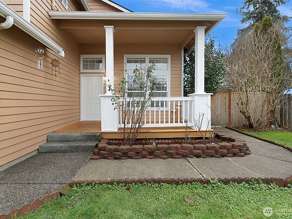 4th image of 10714 59th Drive NE