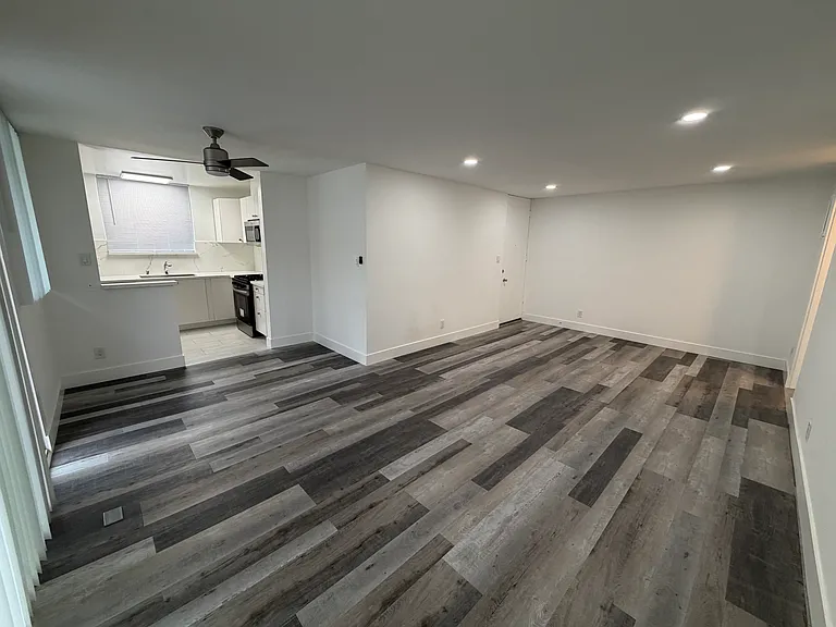 1277 Barry Ave #7 — Photo 10