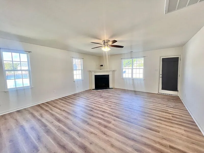 Building Photo - 1440 Sexton Ridge Dr