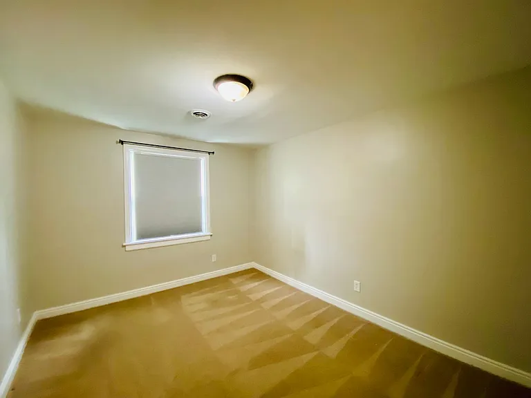 2210 Manlyn Rd — Photo 24
