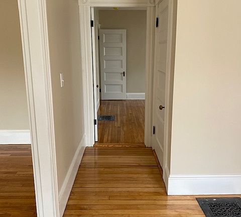 Foyer, looking into third bedroom