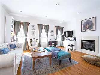 Sold by Avenue Sotheby's International Realty