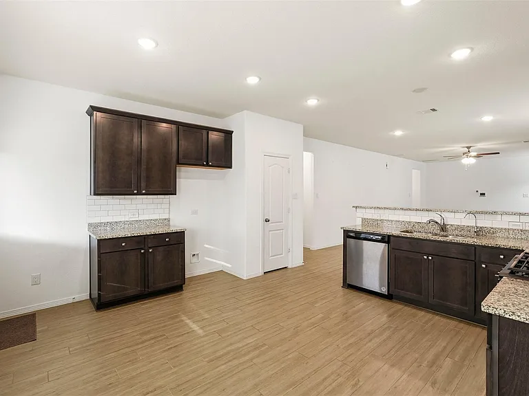 19623 Cat Spruce Ct — Photo 12