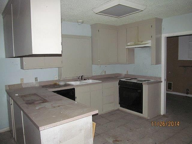 2nd image of 6844 Briar Rd