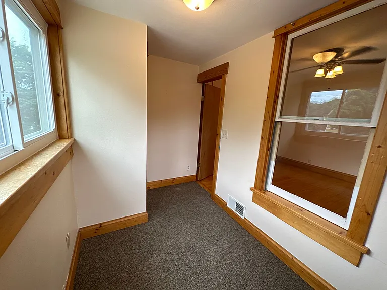 1202 Chandler St. — Photo 9