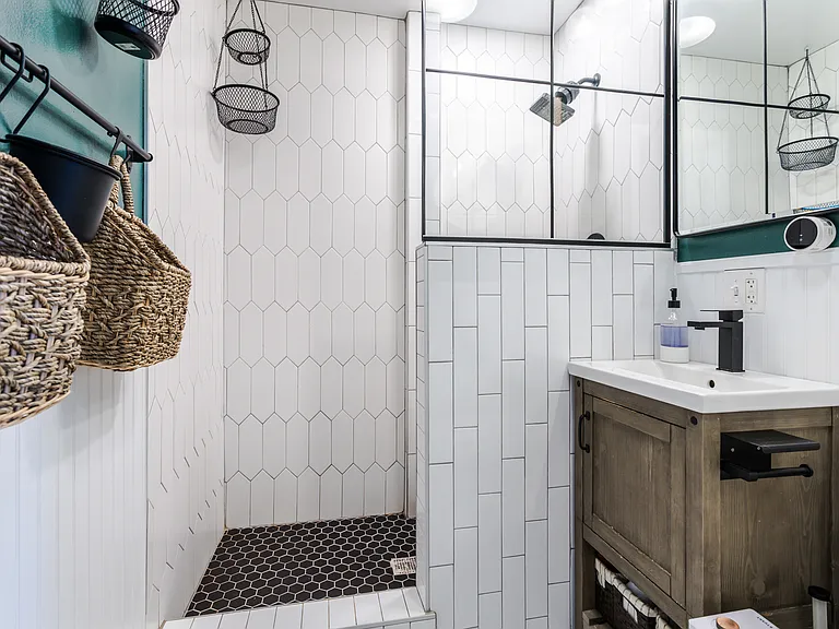 Upstairs Bathroom