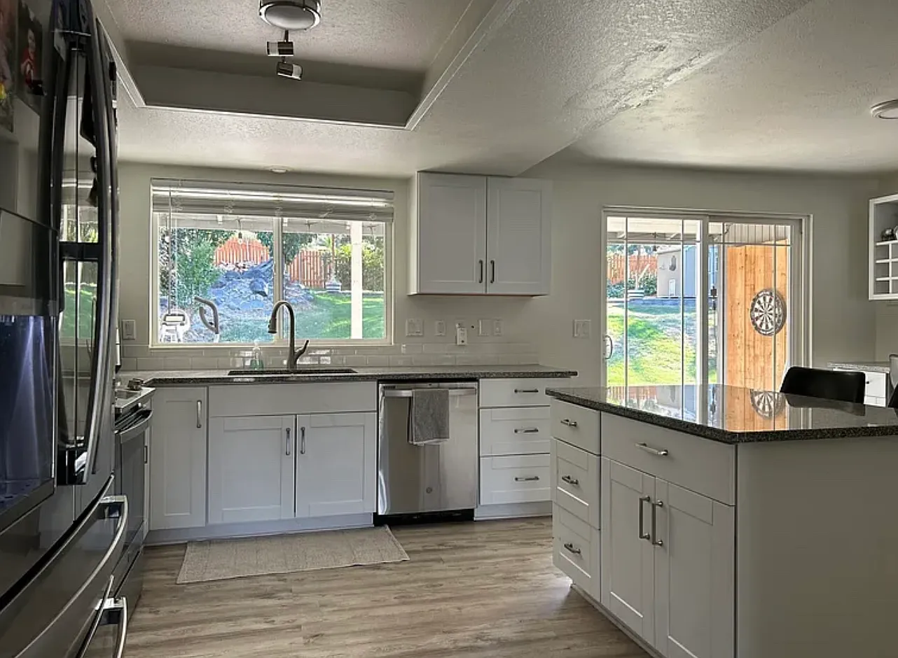 3 bed, 1417 sqft, $2,400 — Photo 3