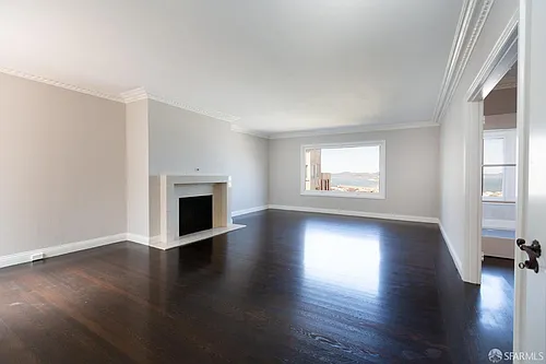 874 Green St Photo 1