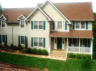 15 Sundance Rd, New Milford, CT 06776