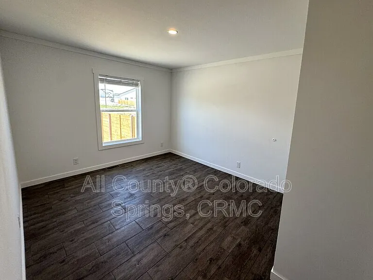 690 E Hahns Peak Ave — Photo 11