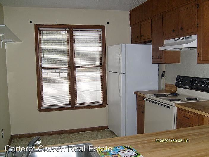 2nd image of 11 Palomino Ct