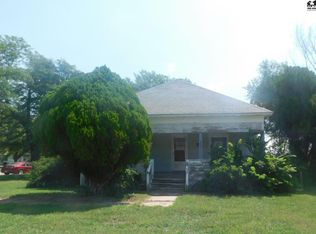 303 S 1st St, Bushton, KS 67427