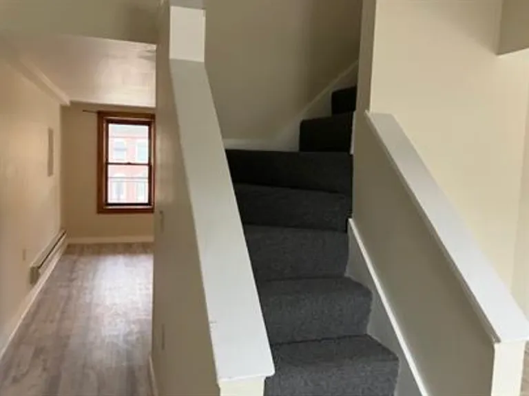 24 Main St #2 — Photo 12