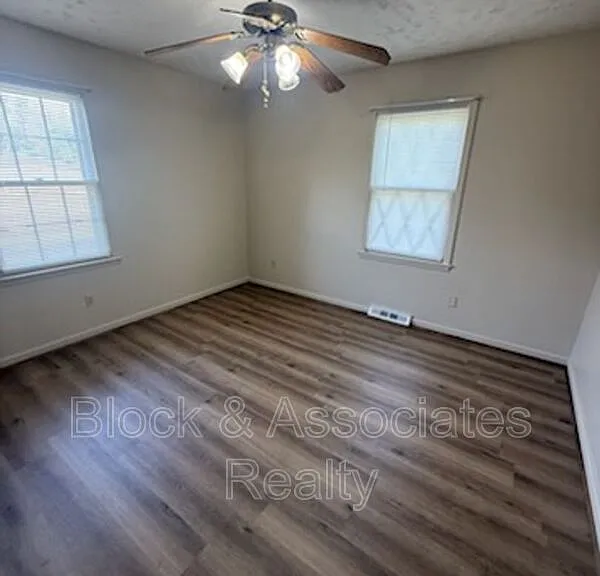 7176 New Hope Rd — Photo 6