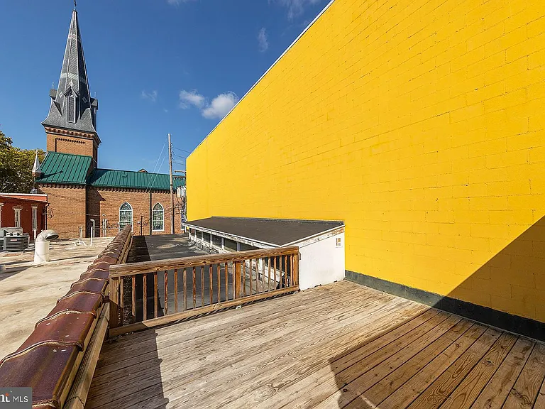 7 N Loudoun St #1/2 — Photo 26