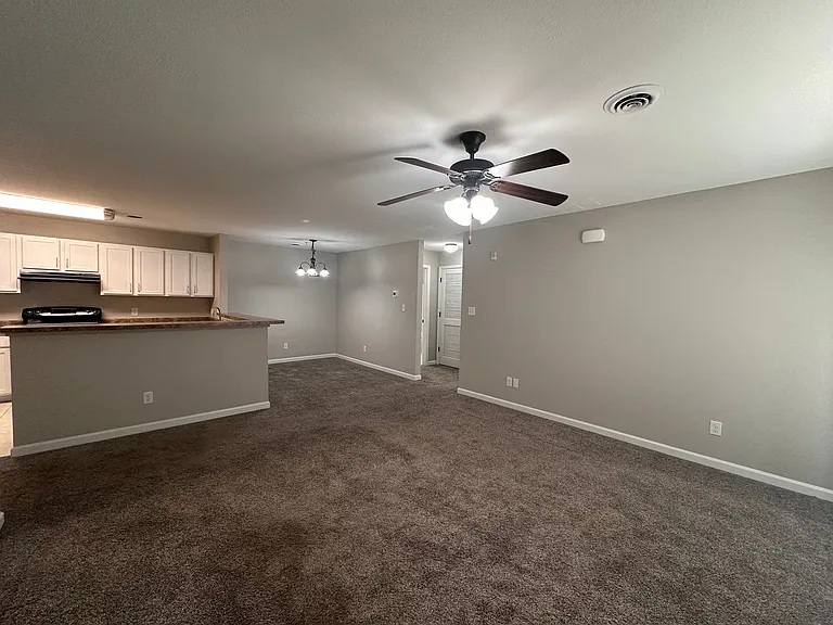 Maple Sunset Apartment Homes — Photo 67