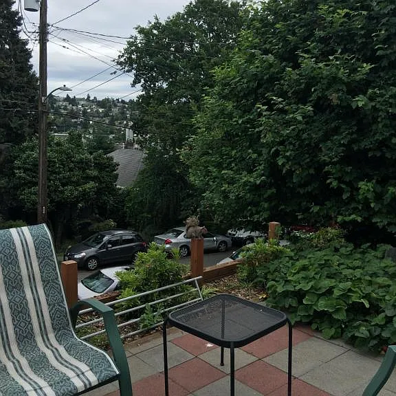 639 W Emerson St #B — Photo 12