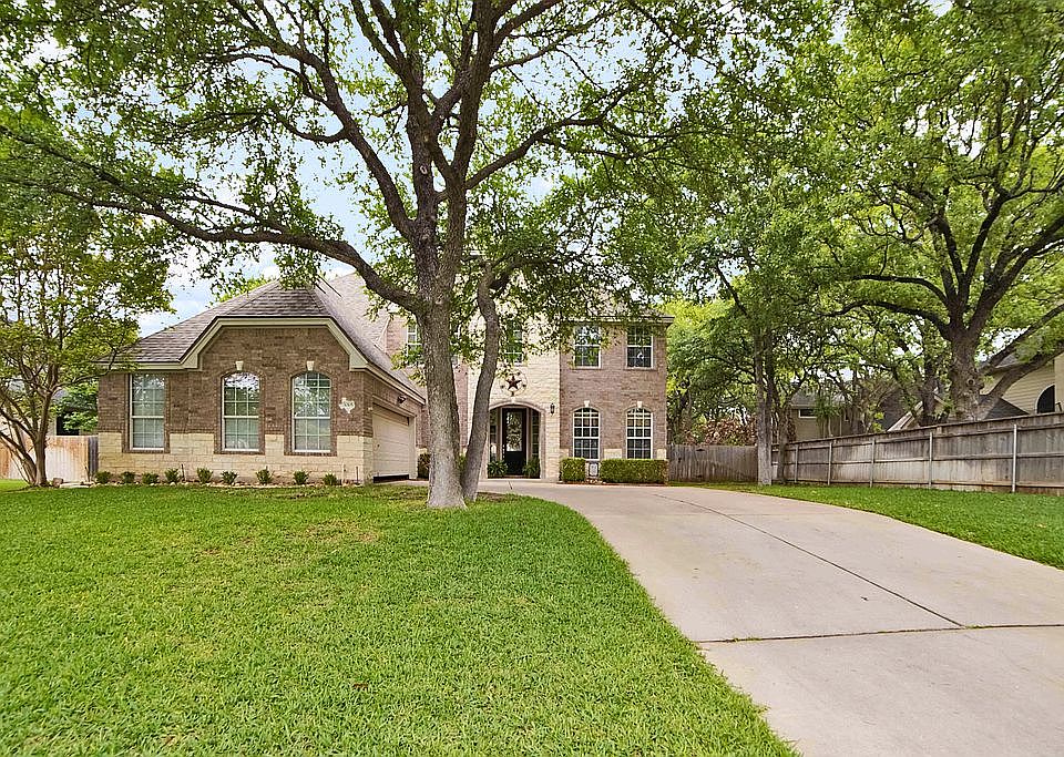 1st image of 30105 Meadow Greens Dr