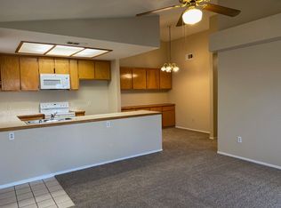162 - Quailwood Townhomes, Bakersfield, CA 93309