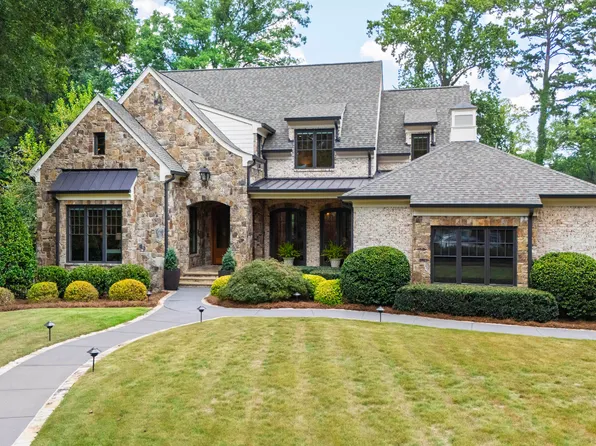 906 Lake Boone Trl, Raleigh, NC 27607