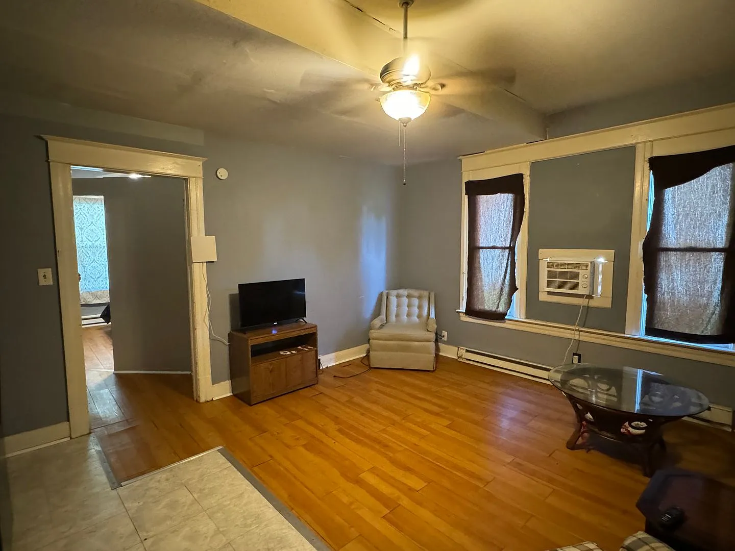 716 E Black Ave APT A photo 1