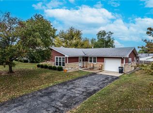 617 N Michael St, Salem, IN 47167