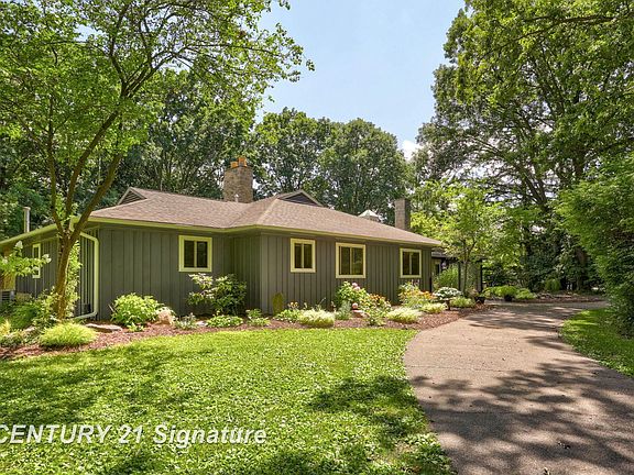 2nd image of 1 Center Woods Dr N