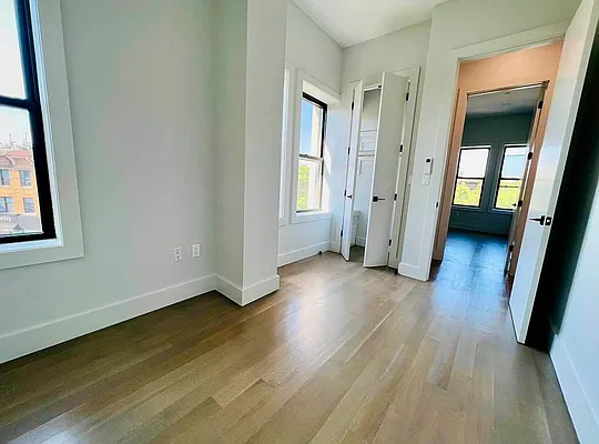 Rented by null | media 28