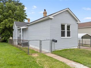 811 Regina Ave, Saint Louis, MO 63125