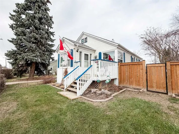 5001 W 57th St, Stettler, AB T0C 2L2