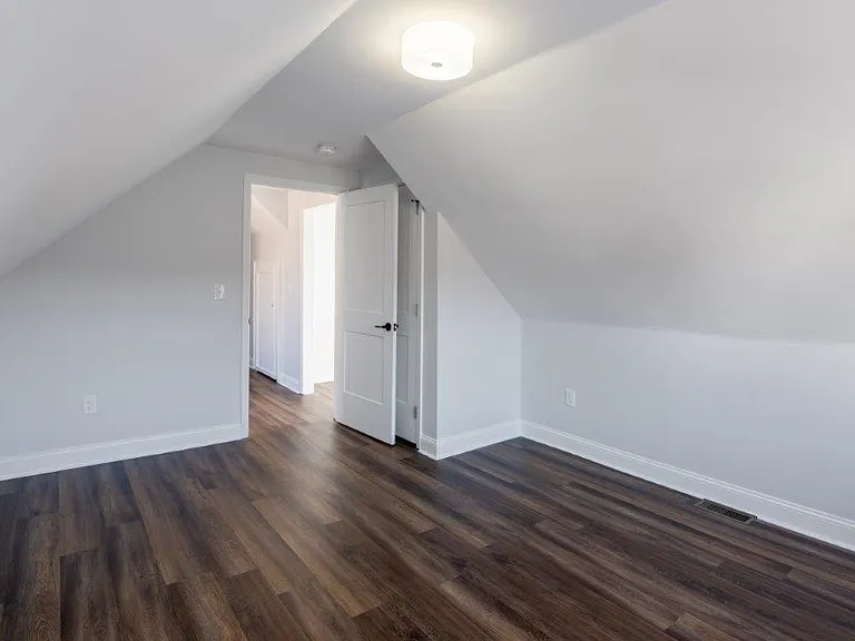 1101 Lee St #3 — Photo 21