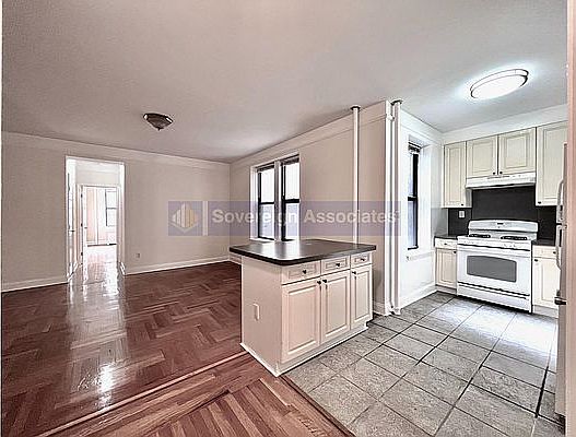 2nd image of 105 Pinehurst Ave APT 30