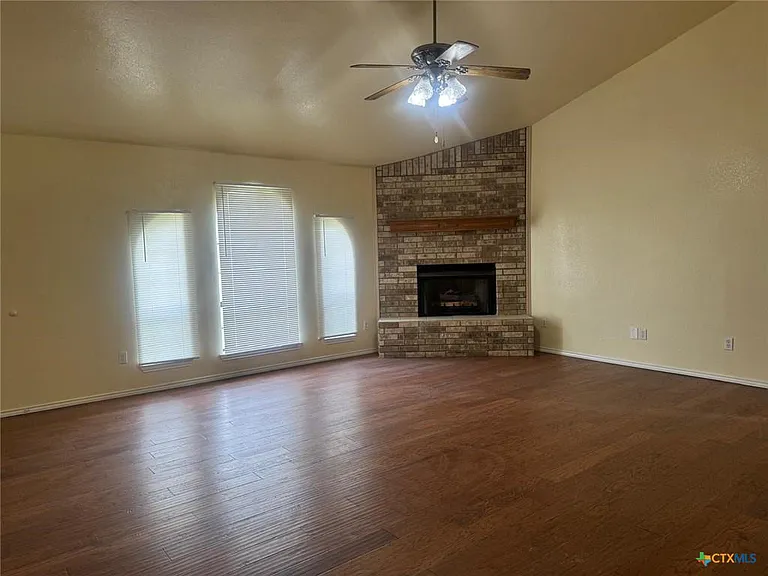 2311 Old FM 440 Rd — Photo 3