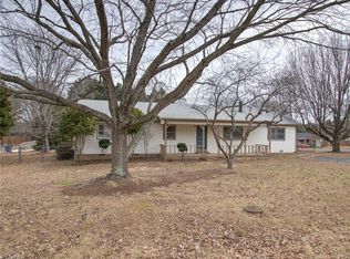 1513 Reynard Dr, Kernersville, NC 27284