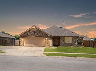 324 Stanley Dr, Aubrey, TX 76227