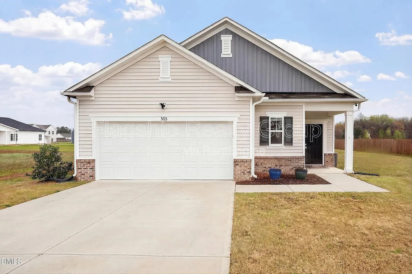 3 bed, 2.0 bath, 1557 sqft, $1,995 — Photo 1