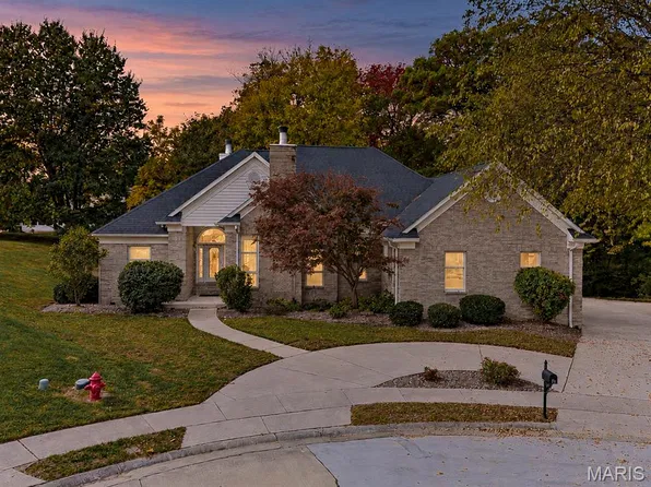 8 Jason Ct, Edwardsville, IL 62025
