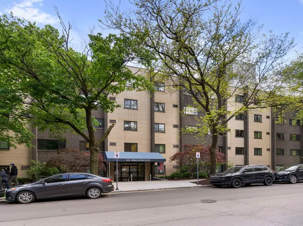 515 W Wrightwood Ave APT 217, Chicago, IL 60614