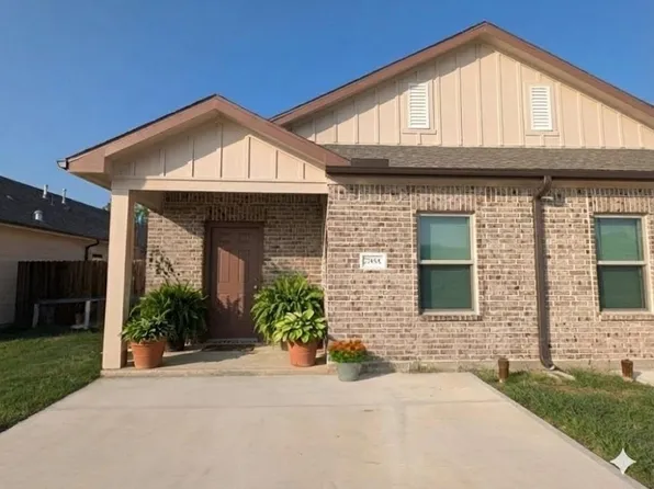 7745 Swiftwater Ln #A, Houston, TX 77075