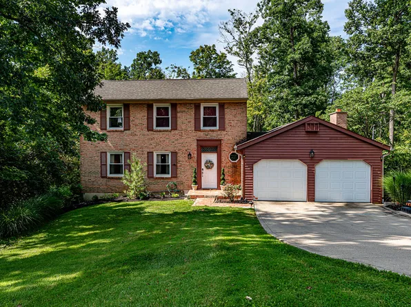 7885 Oak Leaf Cir, West Chester, OH 45241