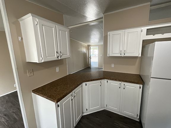 3rd image of 3321 S Oliver Dr