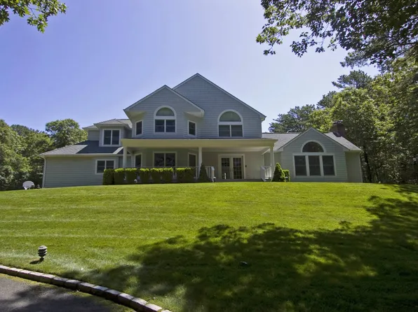 https://photos.zillowstatic.com/fp/647de1ac02225a338789ed7c01808575-p_e.webp
