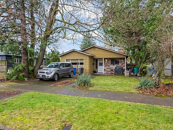 4th image of 6421 SE 58th Ave