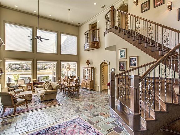 5th image of 3014 Lake Creek Dr